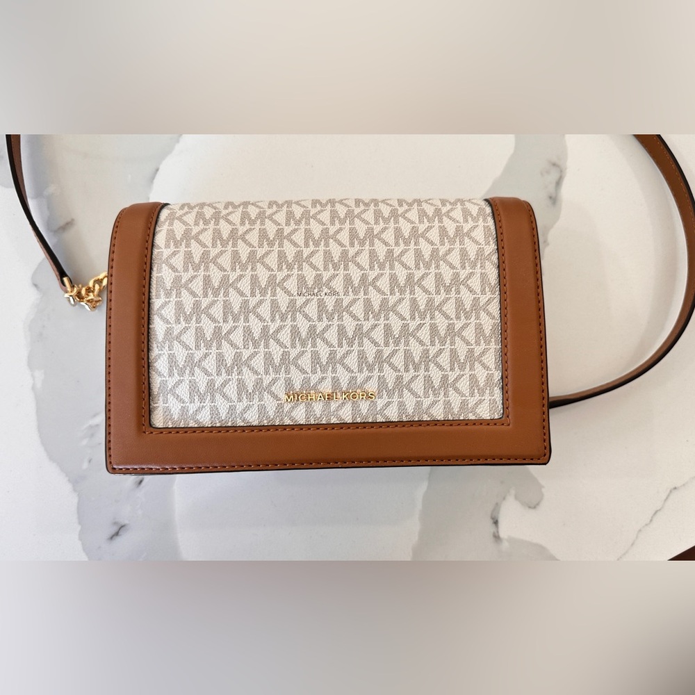Michael Kors Jet Set Large Logo Crossbody bag Vanilla
